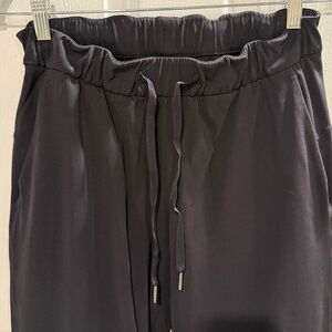 LULULEMON-mid rise, ankle, drawstring pant, 23” inseam